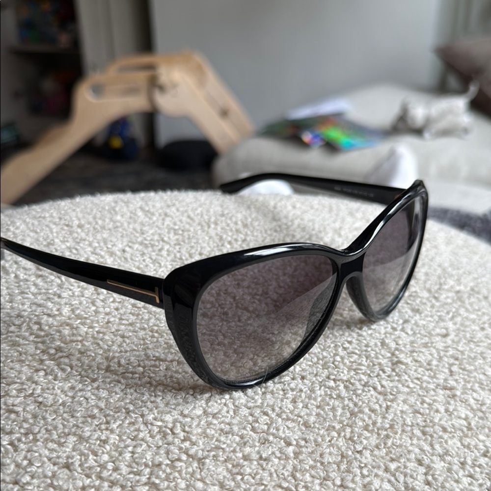 Stylish Black Sunglasses